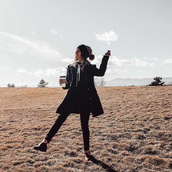 Hello, hello. I'm Kara😺 - Picture 2 of 4